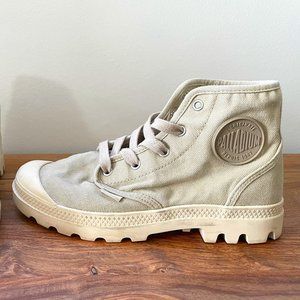 Palladium Pampa Hi in Sahara/Ecru 7.5